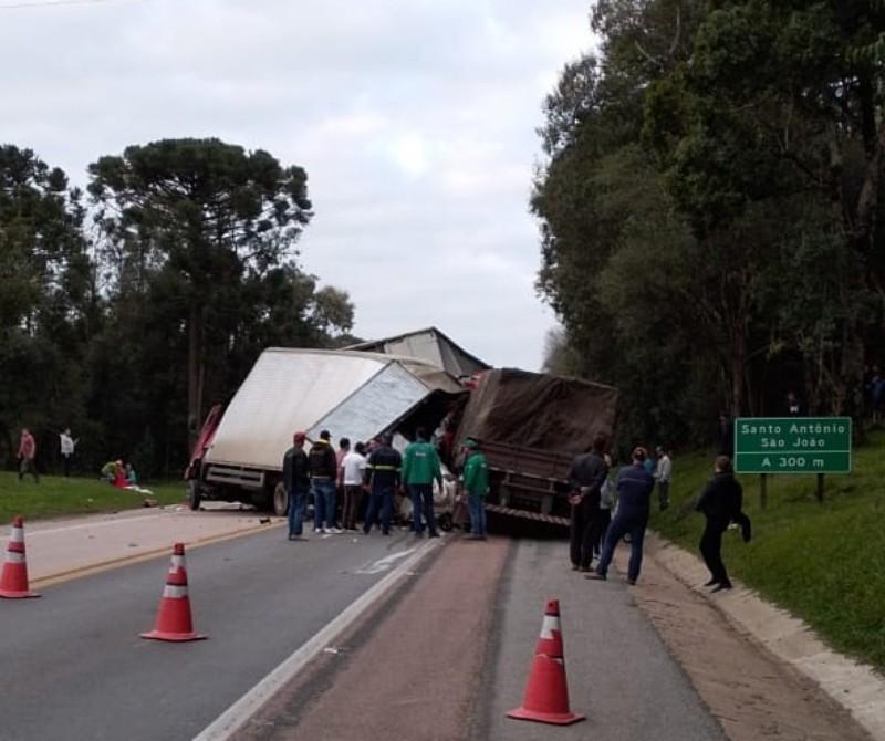 Engavetamento na BR 116 deixa feridos em Itaiópolis