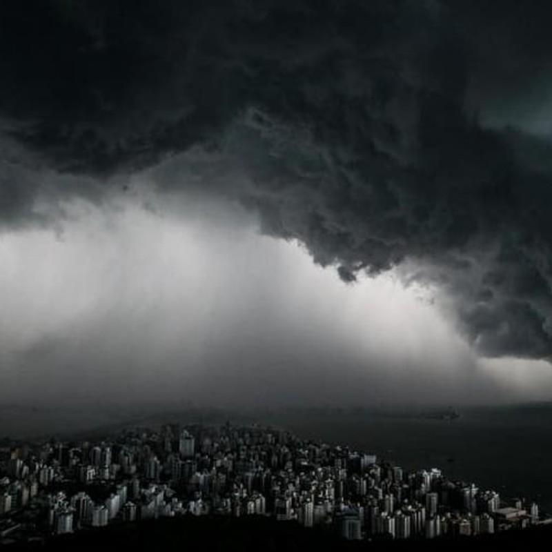 Tempo muda com a chegada de uma nova frente fria em SC