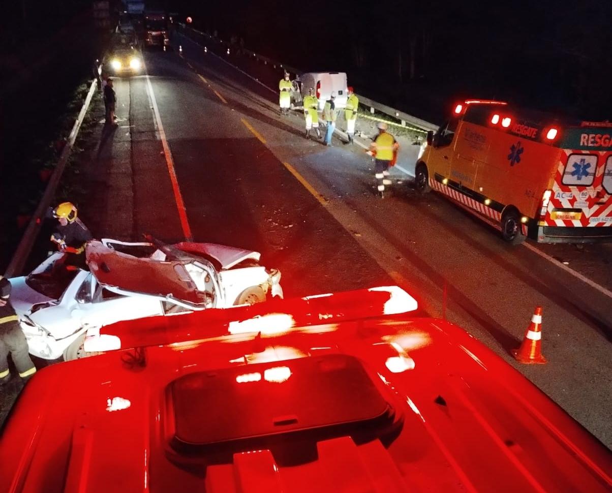 Grave acidente na BR 116 deixa três feridos em Itaiópolis SC