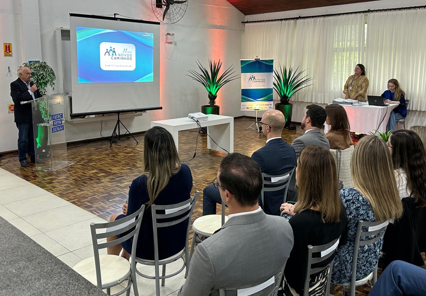 PROGRAMA NOVOS CAMINHOS FORMA ADOLESCENTES EM SERVIÇOS DE ACOLHIMENTO PLANALTO NORTE