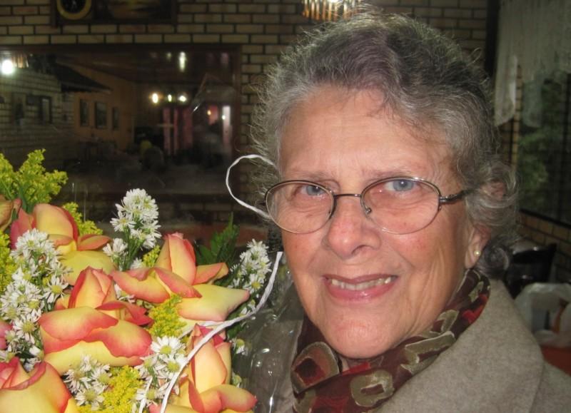Nota de falecimento da Sra Hildegard Stahlke