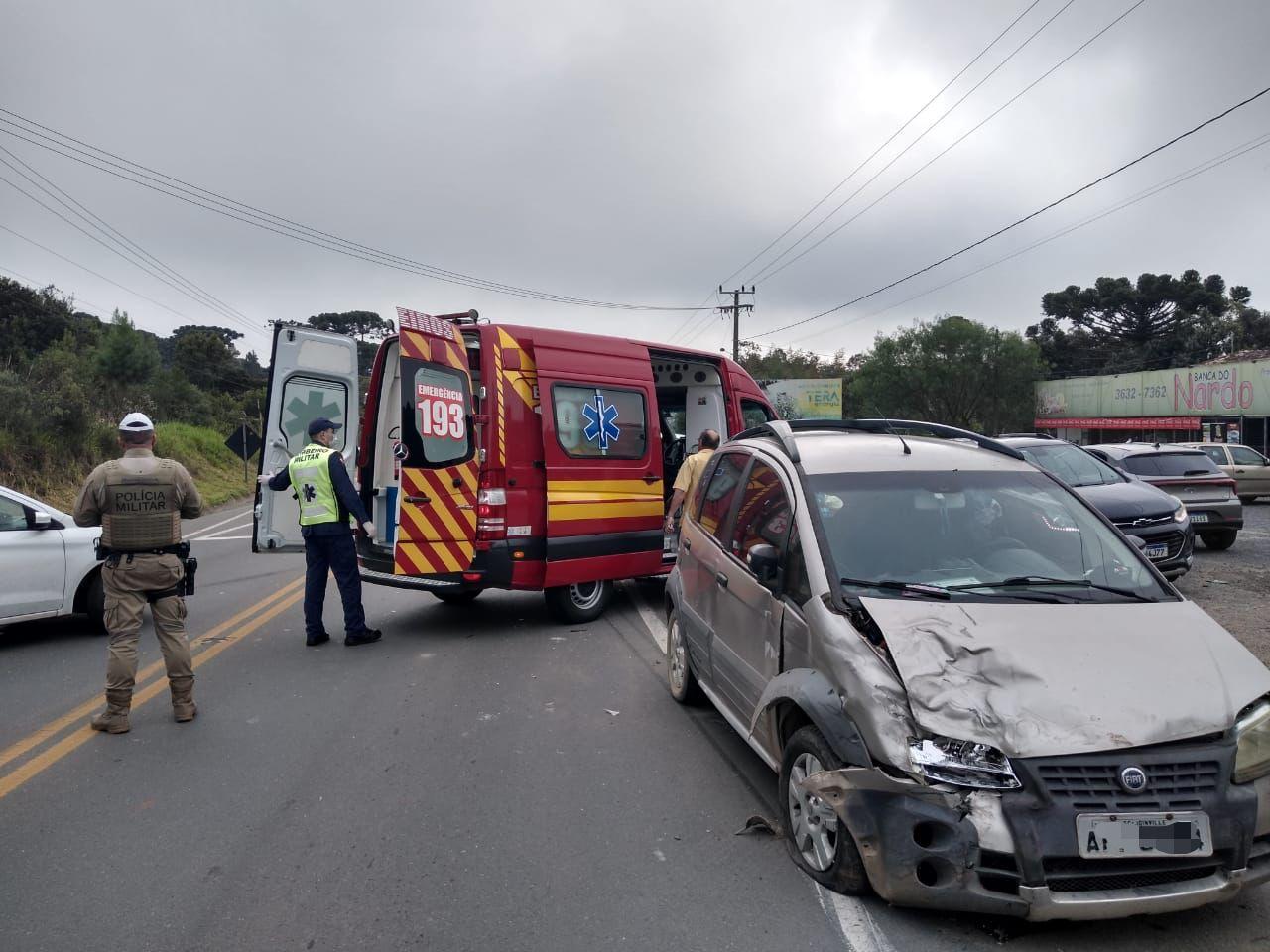 Acidente deixa cinco pessoas feridas na SC-418 em Campo Alegre