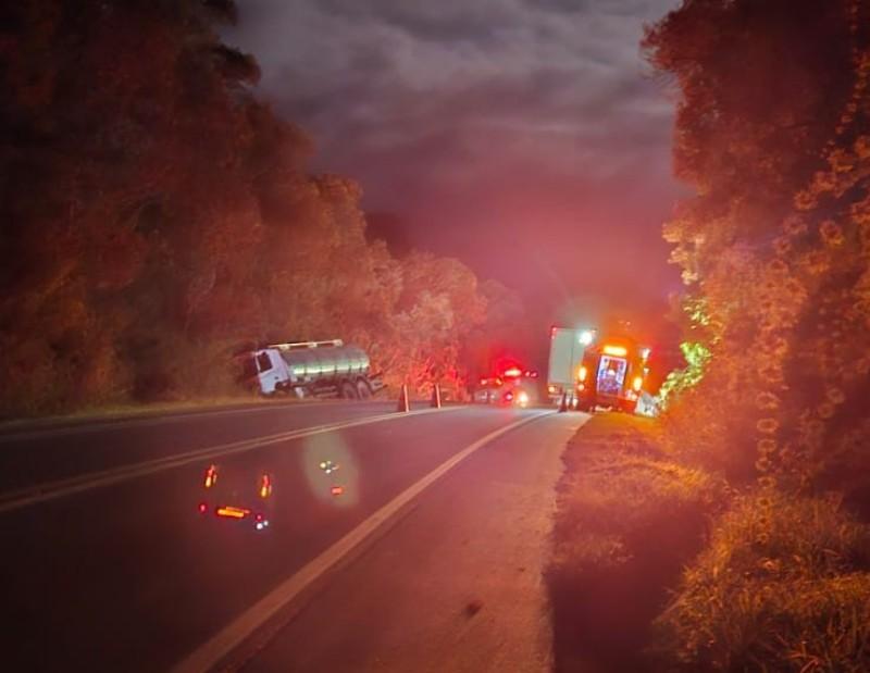 Casal de idosos perdem a vida na BR 280 em Canoinhas-SC