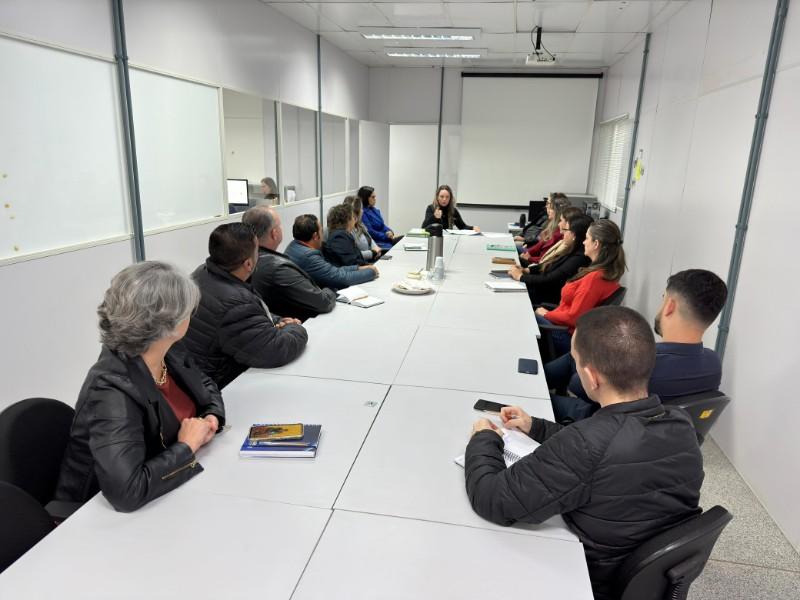 SEMED  apresenta processo de  escolha de gestores  escolares aos vereadores