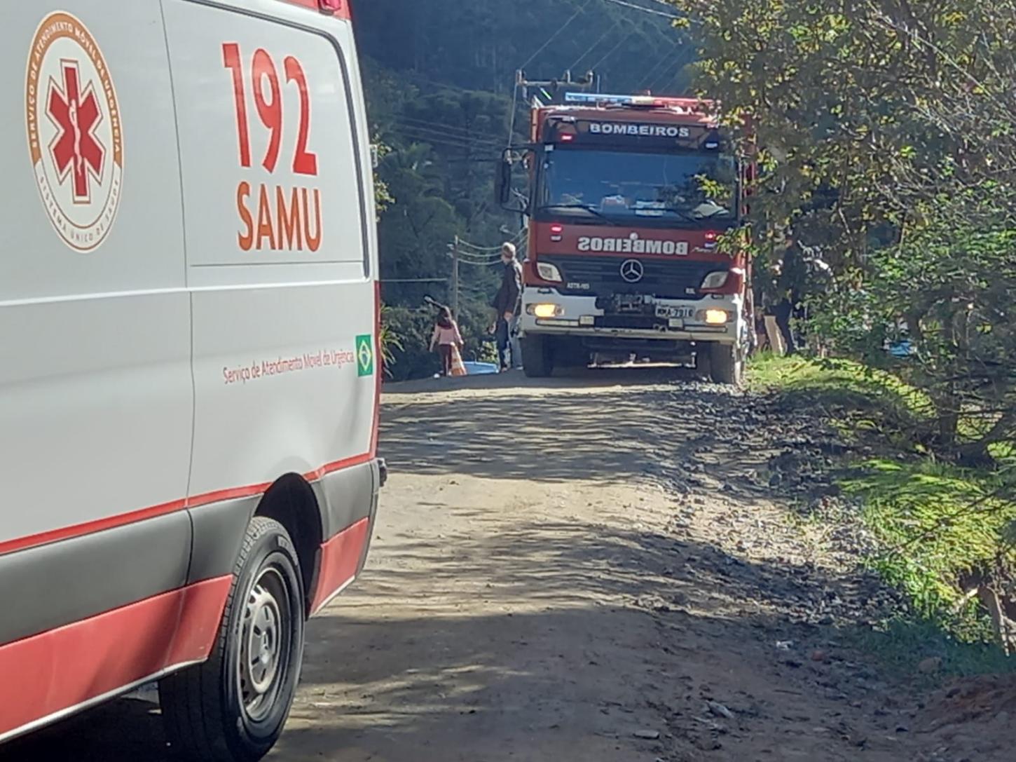 Motorista atropela 4 pessoas e foge sem prestar socorro em Rio do Sul