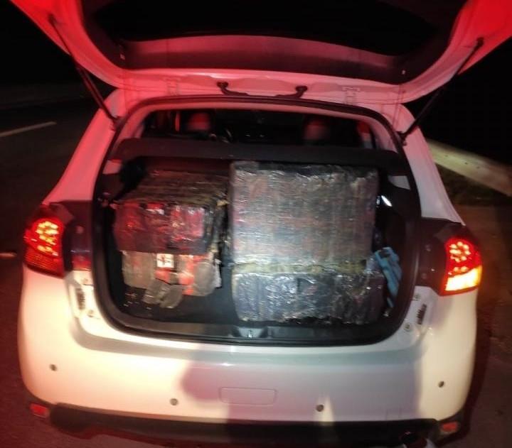 PRF e PM apreendem mais de 130 kg de maconha em Garuva