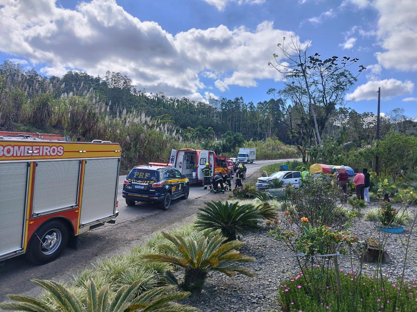Acidente deixa idoso ferido na BR-280 em Rio Mandioca