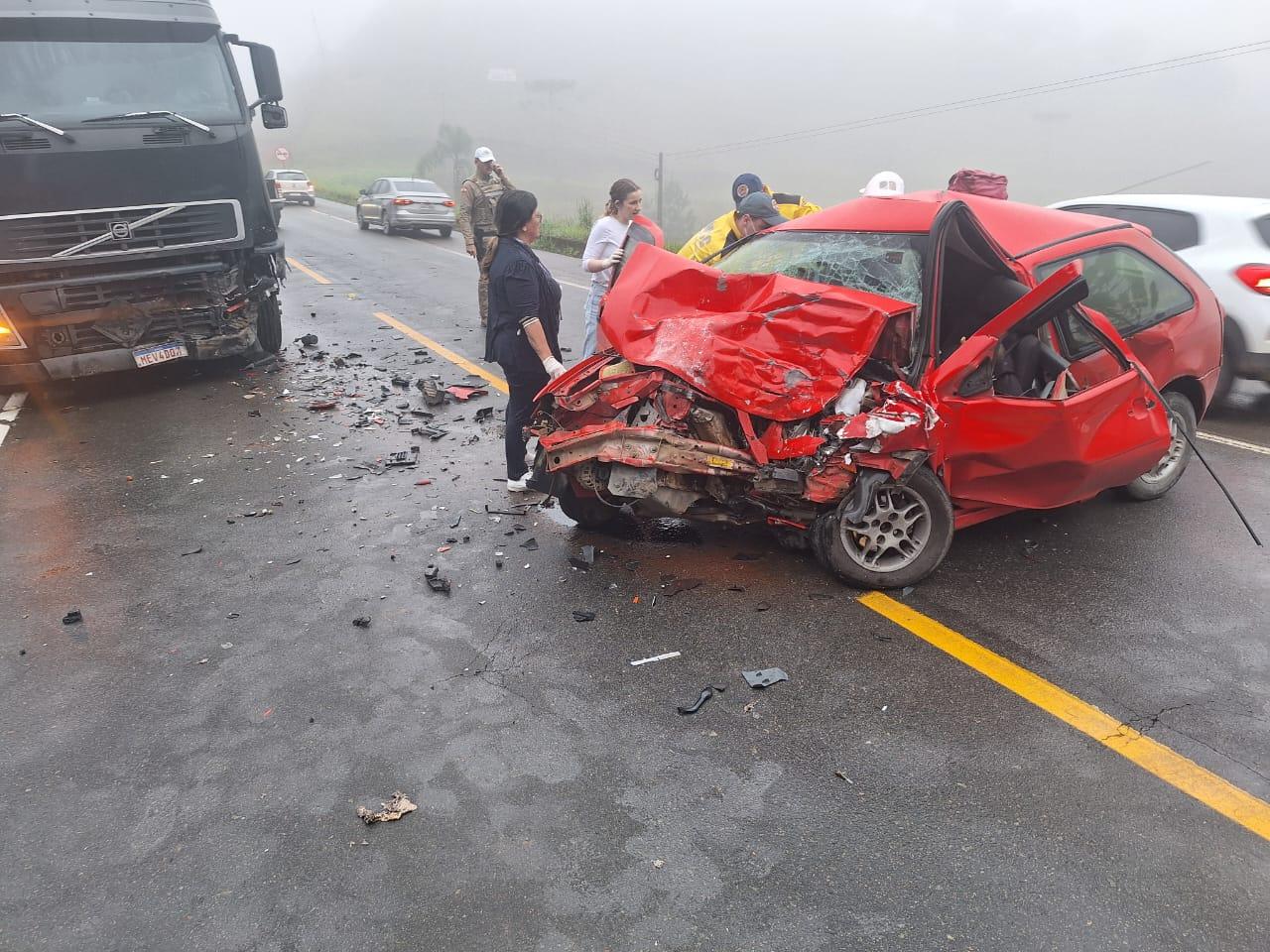 Identificado motorista que morreu em grave acidente na SC-418 em Joinville