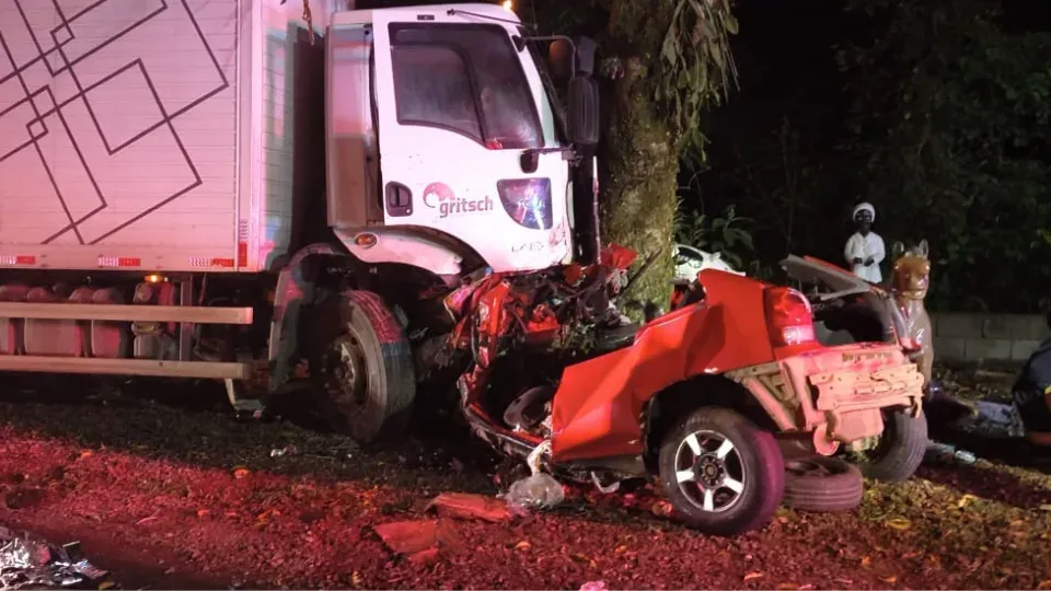 Tragédia na BR-470: três homens morrem em grave acidente em Ibirama