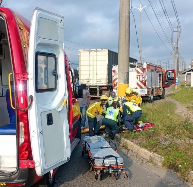 Acidente de Trânsito deixa motociclista ferido na BR-280, em Rio Negrinho