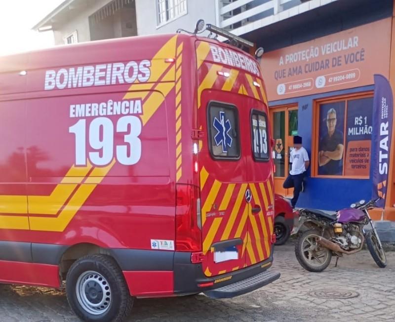 Colisão entre carro e motocicleta é registrada na BR-280, em Rio Negrinho