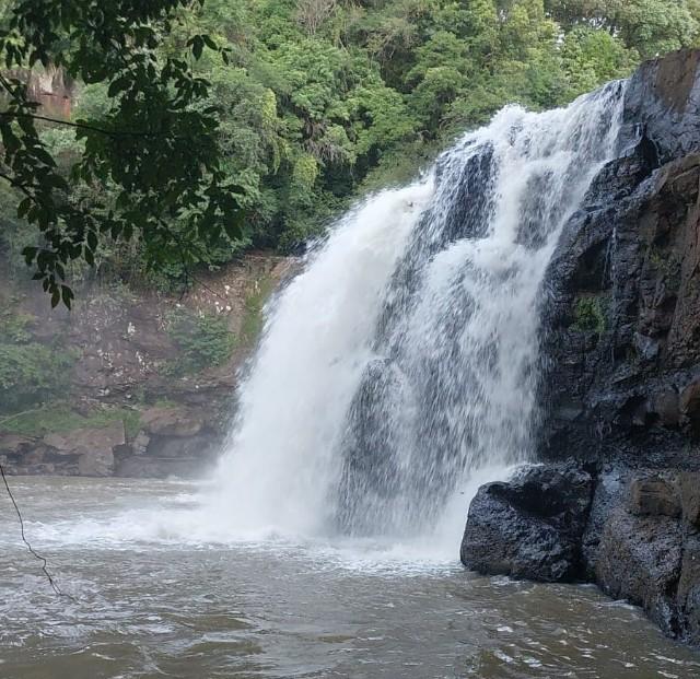 Jovem desaparece em cachoeira de Videira