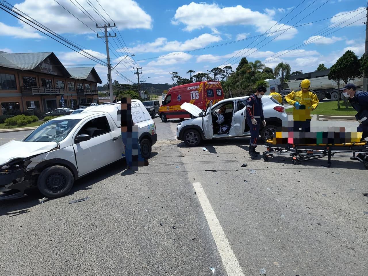 Acidente deixa duas pessoas feridas na BR-280, em Rio Negrinho