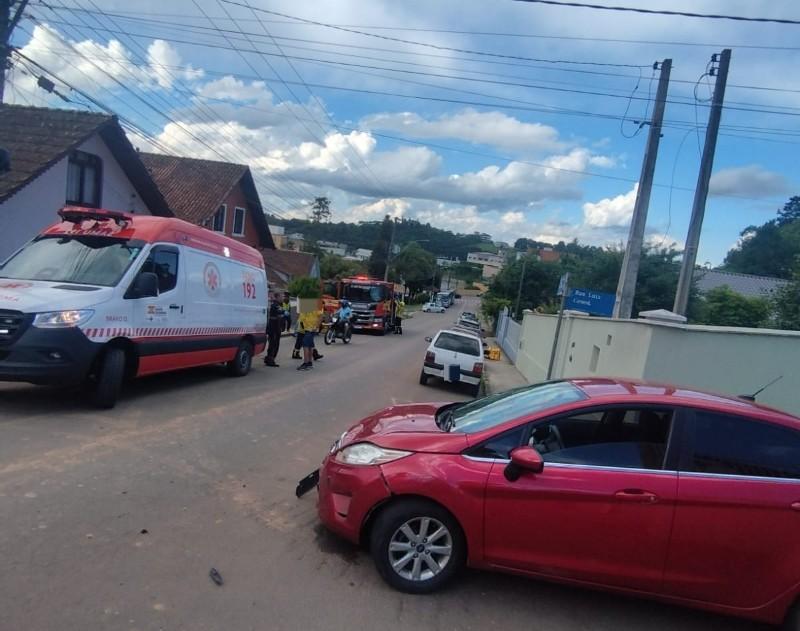 Acidente deixa motociclista ferido no Centro de São Bento do Sul