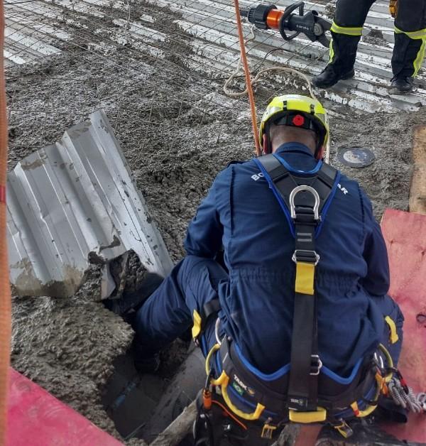 Tragédia em obra: eletricista morre após colapso de estrutura em escola de Blumenau