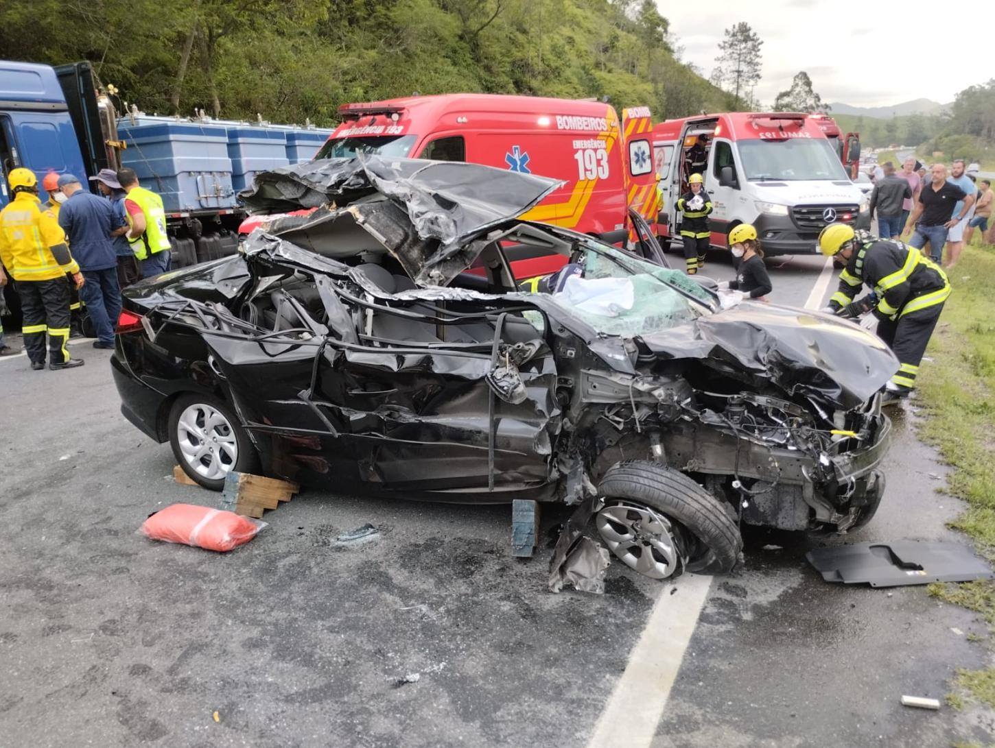 Acidente na BR-470 deixa cinco feridos em Navegantes