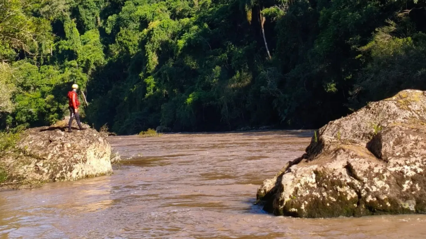 Menina de 9 anos continua desaparecida no rio em Xanxerê
