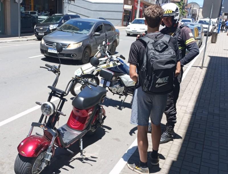 Nova regulamentação define regras para ciclomotores e veículos autopropelidos