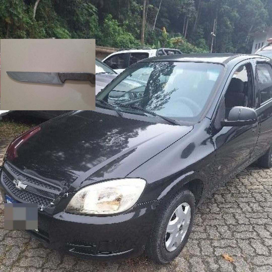 ​PM prende jovem após assalto com facão em mercado de Joinville