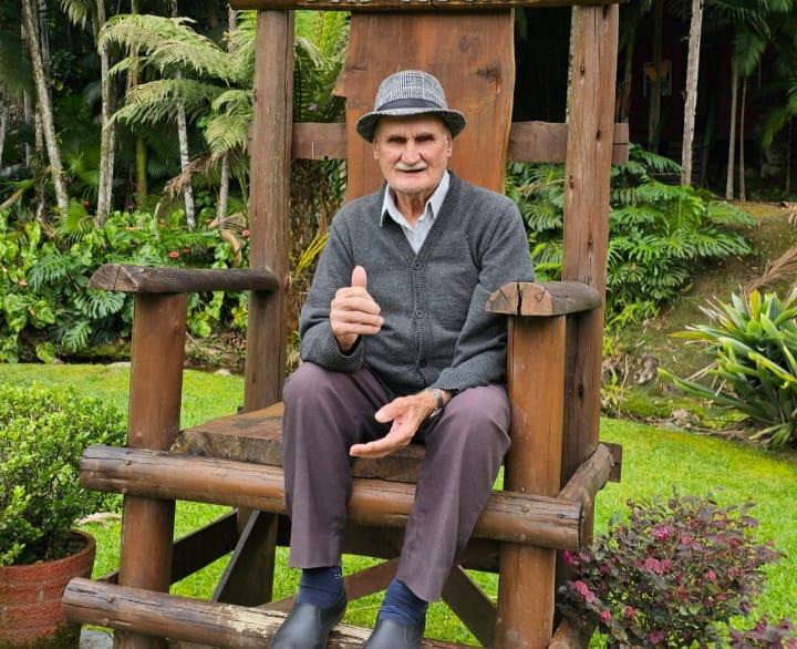 Nota de falecimento do Sr Alfonso Zoellnner