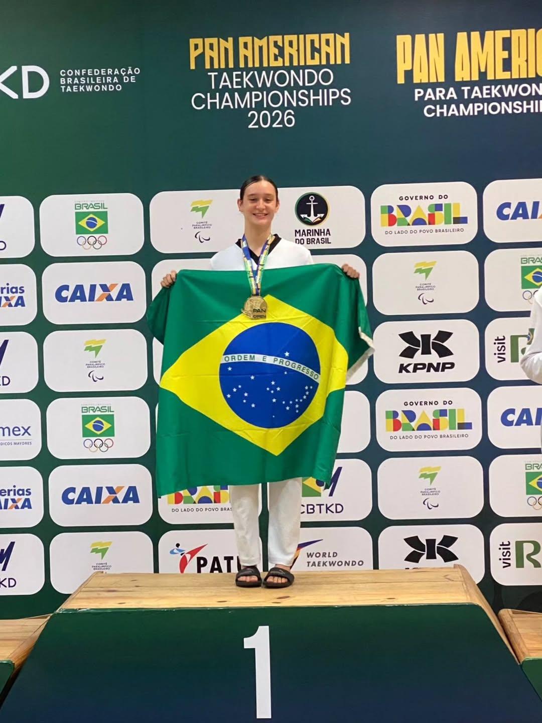 Rafaela Meirelles conquista ouro no Pan-Americano de Taekwondo pela quarta vez