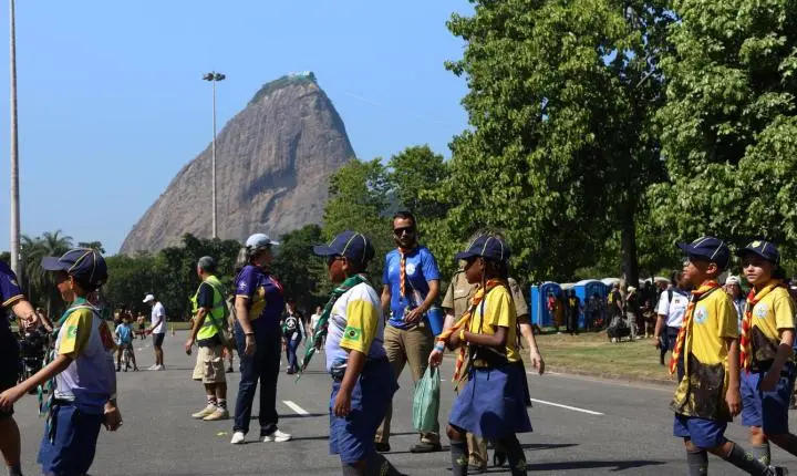 Movimento escoteiro reúne mais de 4 mil pessoas em evento no Rio