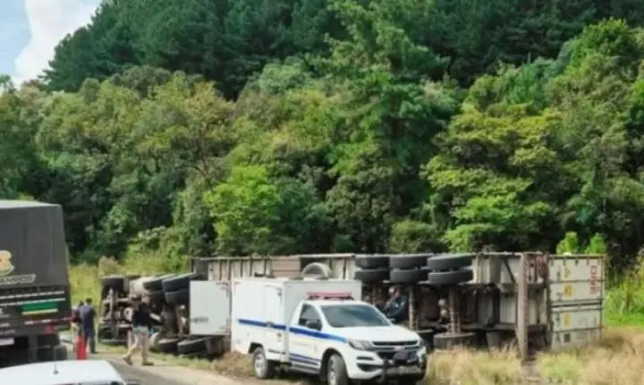 Tragédia na BR-470: motorista morre após saída de pista na Serra da Santa